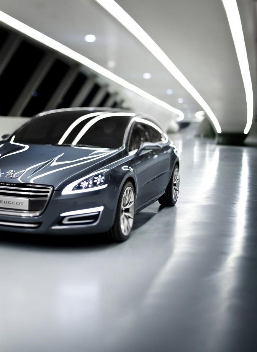  Peugeot 5 Concept 2010 года  (фото 6 из 28)